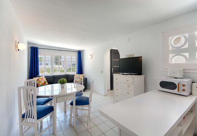 Apartment in Empuriabrava - BADIA 9,PISO 1ha,PISCINA,100m playa,PARKING,WIFI Apartment in Empuriabrava - BADIA 9,PISO 1ha,PISCINA,100m playa,PARKING,WIFI