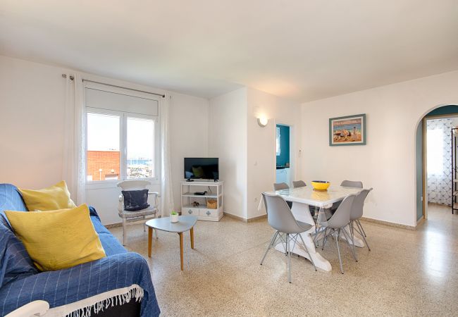 Apartment in Rosas / Roses - MERCE RODOREDA,PISO 2HA VISTA PUERTO 2HA PARKING TERRASSA Apartment in Rosas / Roses - MERCE RODOREDA,PISO 2HA VISTA PUERTO 2HA PARKING TERRASSA