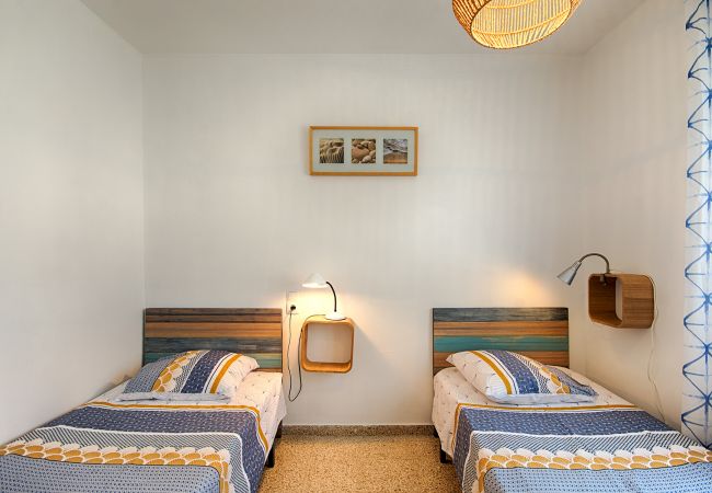 Apartment in Rosas / Roses - MERCE RODOREDA,PISO 2HA VISTA PUERTO 2HA PARKING TERRASSA Apartment in Rosas / Roses - MERCE RODOREDA,PISO 2HA VISTA PUERTO 2HA PARKING TERRASSA