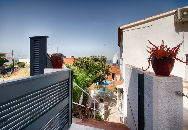 Apartment in Rosas / Roses - MERCE RODOREDA,PISO 2HA VISTA PUERTO 2HA PARKING TERRASSA Apartment in Rosas / Roses - MERCE RODOREDA,PISO 2HA VISTA PUERTO 2HA PARKING TERRASSA