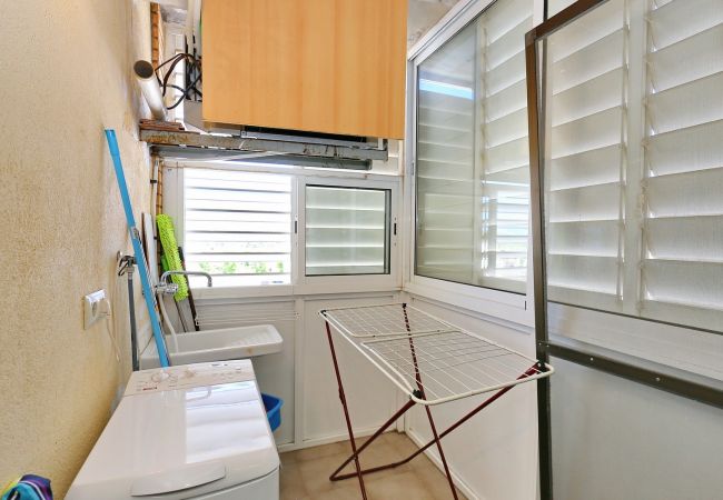 Apartamento en Rosas / Roses - SALATA, Magnífico apartamento 2 hab.con vista al mar a 30m de la playa. Piscina y parking privado.  Apartamento en Rosas / Roses - SALATA, Magnífico apartamento 2 hab.con vista al mar a 30m de la playa. Piscina y parking privado.