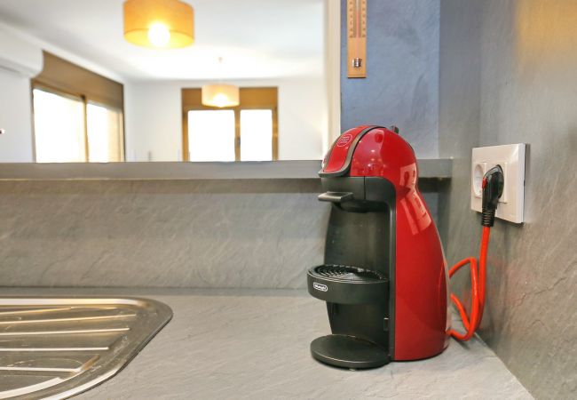 Apartamento en Rosas / Roses - SALATA, Magnífico apartamento 2 hab.con vista al mar a 30m de la playa. Piscina y parking privado.  Apartamento en Rosas / Roses - SALATA, Magnífico apartamento 2 hab.con vista al mar a 30m de la playa. Piscina y parking privado.