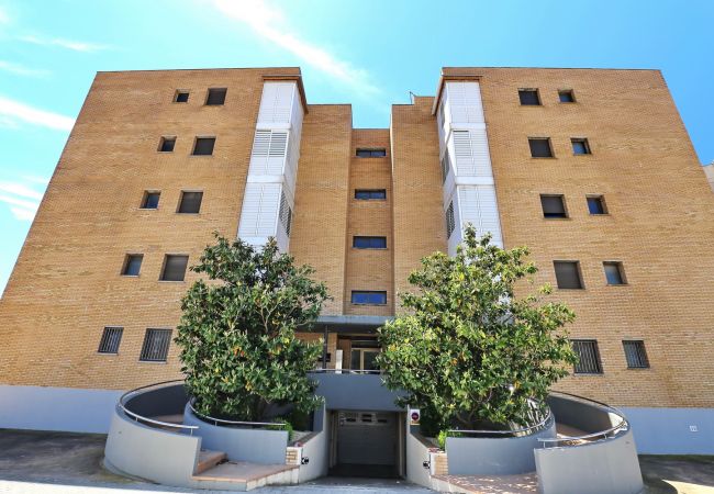 Apartamento en Rosas / Roses - SALATA, Magnífico apartamento 2 hab.con vista al mar a 30m de la playa. Piscina y parking privado.  Apartamento en Rosas / Roses - SALATA, Magnífico apartamento 2 hab.con vista al mar a 30m de la playa. Piscina y parking privado.