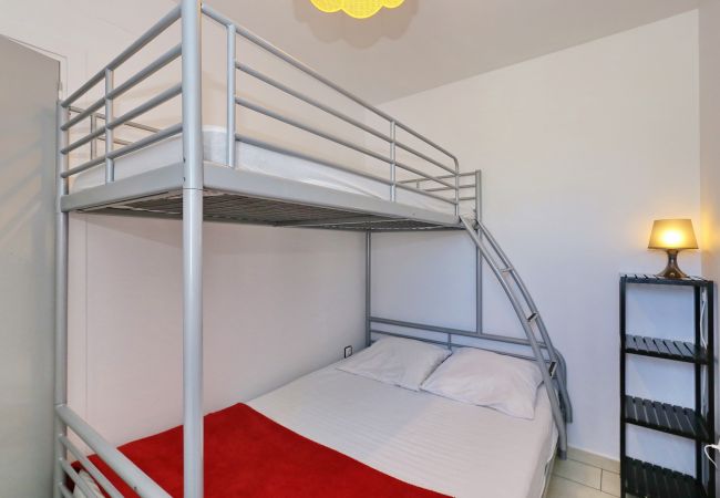 Villa en Empuriabrava - BAHIA 28 Magnífica casa 3 hab. con jardín y piscina privada a 300m de la playa Villa en Empuriabrava - BAHIA 28 Magnífica casa 3 hab. con jardín y piscina privada a 300m de la playa