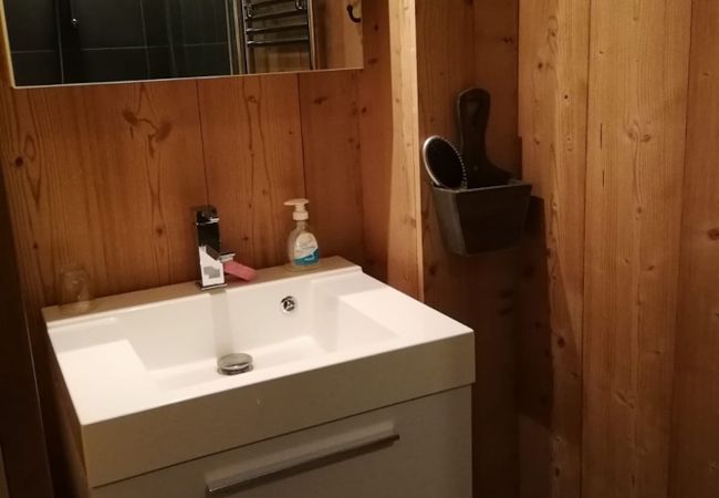 Apartamento en Laveissière - CHALET DUPLEX 3 CH PIED DE PISTE , CENTRE STATION, PARKING , WIFI  Apartamento en Laveissière - CHALET DUPLEX 3 CH PIED DE PISTE , CENTRE STATION, PARKING , WIFI