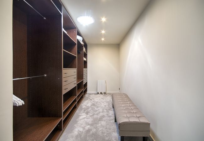 Villa en Empuriabrava - PENI LUJOSA CASA CANAL PENI,4ha, PISCINA, AMARRE 25m,WIFI Villa en Empuriabrava - PENI LUJOSA CASA CANAL PENI,4ha, PISCINA, AMARRE 25m,WIFI