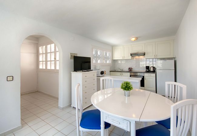 Apartamento en Empuriabrava - BADIA 9,PISO 1ha,PISCINA,100m playa,PARKING,WIFI Apartamento en Empuriabrava - BADIA 9,PISO 1ha,PISCINA,100m playa,PARKING,WIFI