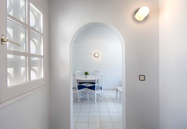 Apartamento en Empuriabrava - BADIA 9,PISO 1ha,PISCINA,100m playa,PARKING,WIFI Apartamento en Empuriabrava - BADIA 9,PISO 1ha,PISCINA,100m playa,PARKING,WIFI