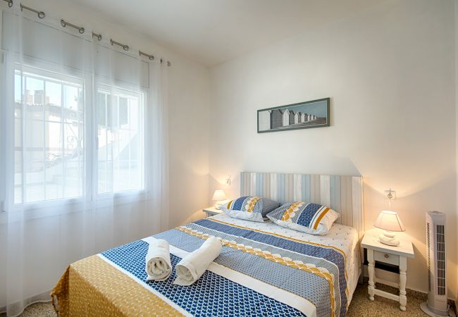 Apartamento en Rosas / Roses - MERCE RODOREDA,PISO 2HA VISTA PUERTO 2HA PARKING TERRASSA Apartamento en Rosas / Roses - MERCE RODOREDA,PISO 2HA VISTA PUERTO 2HA PARKING TERRASSA