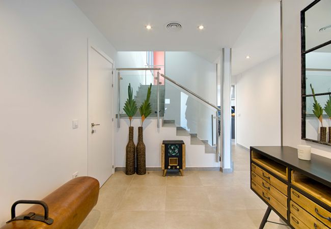 Villa en Empuriabrava - TER MARAVILLOSA VILLA CANAL TER,PISCINA,WIFI, PARKING Villa en Empuriabrava - TER MARAVILLOSA VILLA CANAL TER,PISCINA,WIFI, PARKING