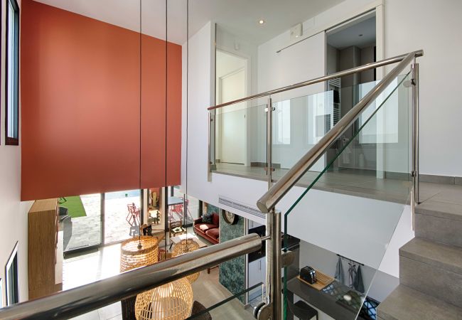 Villa en Empuriabrava - TER MARAVILLOSA VILLA CANAL TER,PISCINA,WIFI, PARKING Villa en Empuriabrava - TER MARAVILLOSA VILLA CANAL TER,PISCINA,WIFI, PARKING