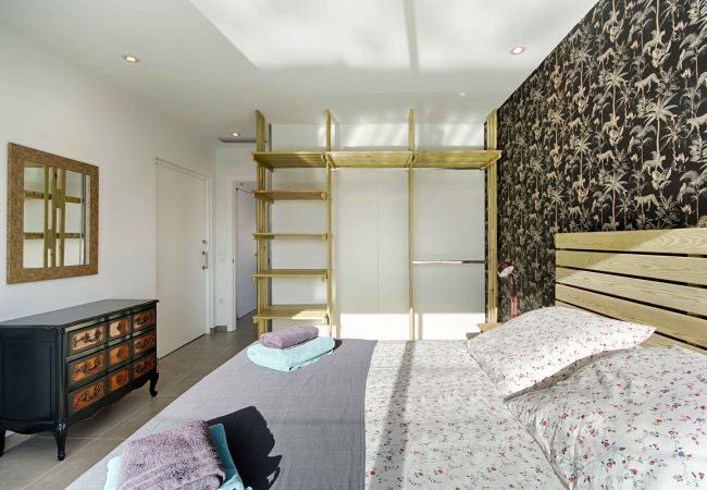 Villa en Empuriabrava - TER MARAVILLOSA VILLA CANAL TER,PISCINA,WIFI, PARKING Villa en Empuriabrava - TER MARAVILLOSA VILLA CANAL TER,PISCINA,WIFI, PARKING