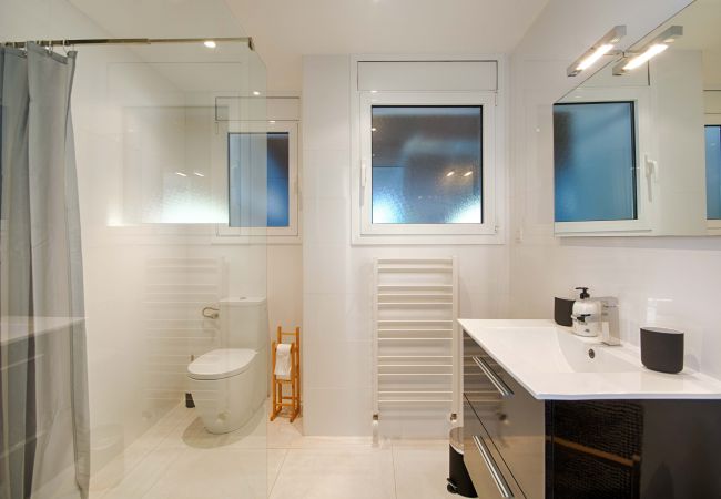 Villa en Empuriabrava - FALCONERA VILLA CANAL  3 HA ,PISCINA,AMARRE,WIFI,PARKING Villa en Empuriabrava - FALCONERA VILLA CANAL  3 HA ,PISCINA,AMARRE,WIFI,PARKING