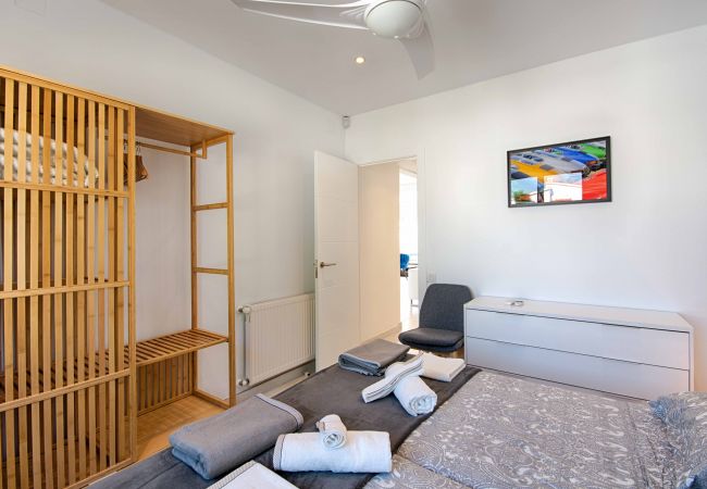 Villa en Empuriabrava - FALCONERA VILLA CANAL  3 HA ,PISCINA,AMARRE,WIFI,PARKING Villa en Empuriabrava - FALCONERA VILLA CANAL  3 HA ,PISCINA,AMARRE,WIFI,PARKING