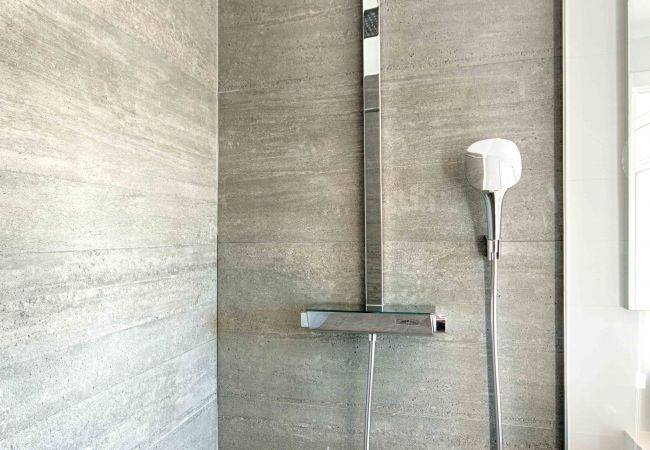 Villa en Empuriabrava - FALCONERA VILLA CANAL  3 HA ,PISCINA,AMARRE,WIFI,PARKING Villa en Empuriabrava - FALCONERA VILLA CANAL  3 HA ,PISCINA,AMARRE,WIFI,PARKING