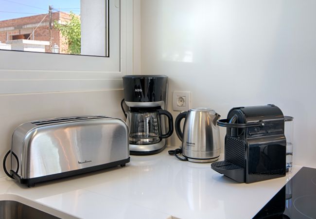 Villa en Empuriabrava - FALCONERA VILLA CANAL  3 HA ,PISCINA,AMARRE,WIFI,PARKING Villa en Empuriabrava - FALCONERA VILLA CANAL  3 HA ,PISCINA,AMARRE,WIFI,PARKING