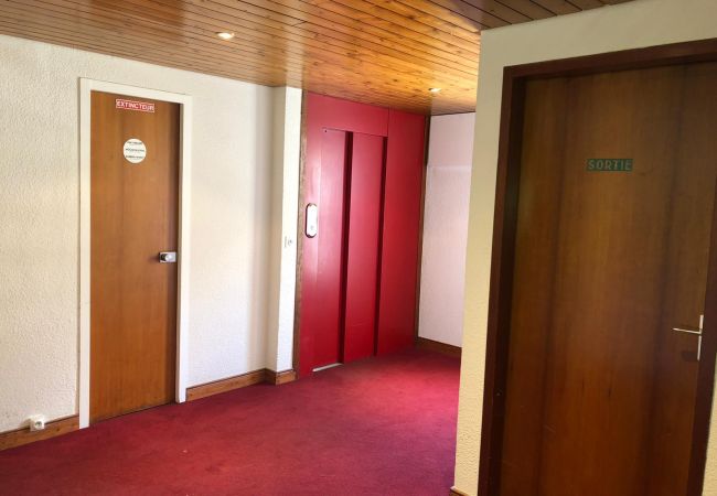 Apartamento en Val-d´Isère - L'ALBARON 3CH,WIFI,PARKING, 100 m PISTES Apartamento en Val-d´Isère - L'ALBARON 3CH,WIFI,PARKING, 100 m PISTES