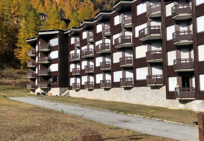 Apartamento en Val-d´Isère - L'ALBARON 3CH,WIFI,PARKING, 100 m PISTES Apartamento en Val-d´Isère - L'ALBARON 3CH,WIFI,PARKING, 100 m PISTES