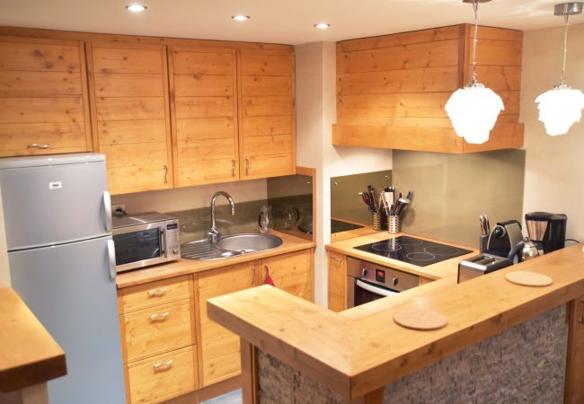 Apartamento en Val-d´Isère - L'ALBARON 3CH,WIFI,PARKING, 100 m PISTES Apartamento en Val-d´Isère - L'ALBARON 3CH,WIFI,PARKING, 100 m PISTES