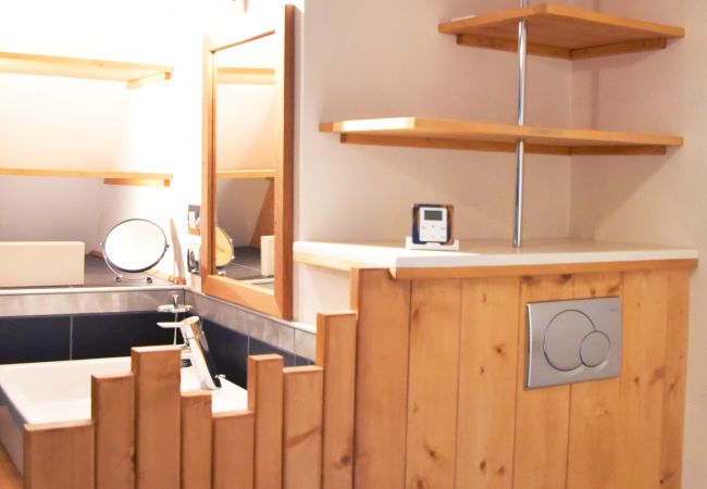 Apartamento en Val-d´Isère - L'ALBARON 3CH,WIFI,PARKING, 100 m PISTES Apartamento en Val-d´Isère - L'ALBARON 3CH,WIFI,PARKING, 100 m PISTES