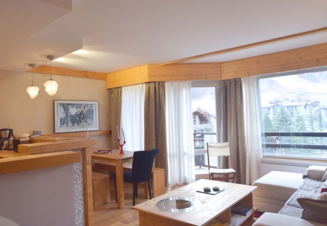Apartamento en Val-d´Isère - L'ALBARON 3CH,WIFI,PARKING, 100 m PISTES Apartamento en Val-d´Isère - L'ALBARON 3CH,WIFI,PARKING, 100 m PISTES