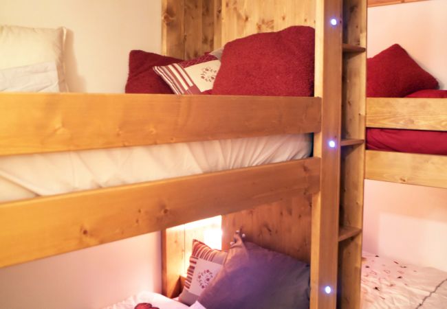 Apartamento en Val-d´Isère - L'ALBARON 3CH,WIFI,PARKING, 100 m PISTES Apartamento en Val-d´Isère - L'ALBARON 3CH,WIFI,PARKING, 100 m PISTES