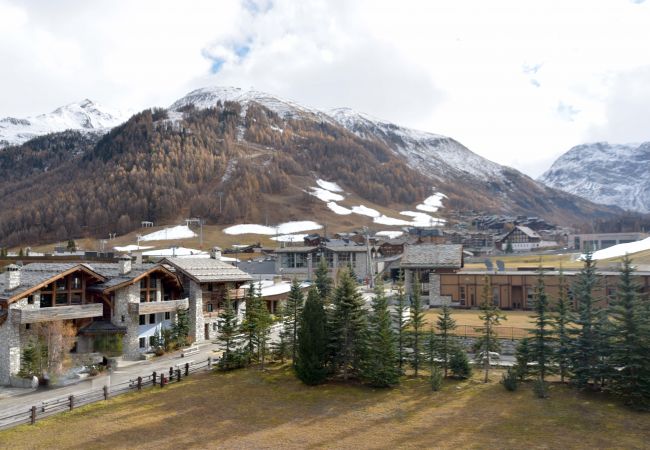 Apartamento en Val-d´Isère - L'ALBARON 3CH,WIFI,PARKING, 100 m PISTES Apartamento en Val-d´Isère - L'ALBARON 3CH,WIFI,PARKING, 100 m PISTES