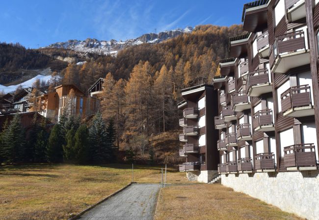 Apartamento en Val-d´Isère - L'ALBARON 3CH,WIFI,PARKING, 100 m PISTES Apartamento en Val-d´Isère - L'ALBARON 3CH,WIFI,PARKING, 100 m PISTES