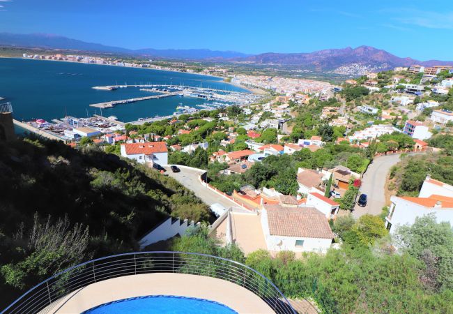 Villa à Rosas / Roses - LA CASUCA TRES BELLE VILLA CASUCA 4ch,magnifique vue mer,PISCINE,WIFI,PARKING Villa à Rosas / Roses - LA CASUCA TRES BELLE VILLA CASUCA 4ch,magnifique vue mer,PISCINE,WIFI,PARKING
