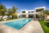 Villa à Empuriabrava - PENI LUXUEUSE VILLA CANAL PENI, 4CH,PISCINE, AMARRE 25m,WIFI Villa à Empuriabrava - PENI LUXUEUSE VILLA CANAL PENI, 4CH,PISCINE, AMARRE 25m,WIFI