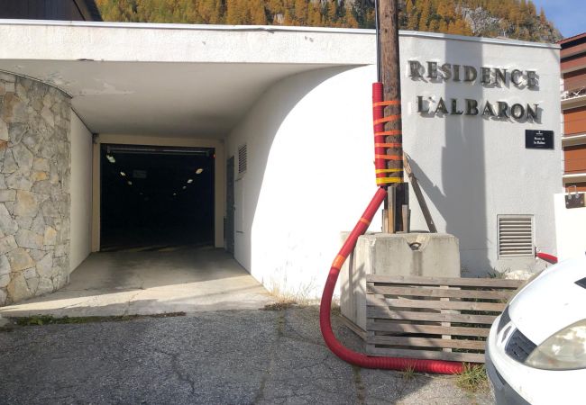 Appartement à Val-d´Isère - L'ALBARON 3CH,WIFI,PARKING, 100 m PISTES Appartement à Val-d´Isère - L'ALBARON 3CH,WIFI,PARKING, 100 m PISTES