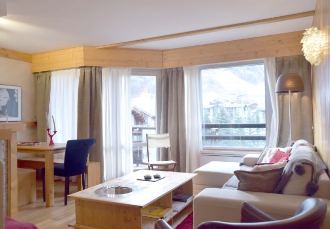 Appartement à Val-d´Isère - L'ALBARON 3CH,WIFI,PARKING, 100 m PISTES Appartement à Val-d´Isère - L'ALBARON 3CH,WIFI,PARKING, 100 m PISTES