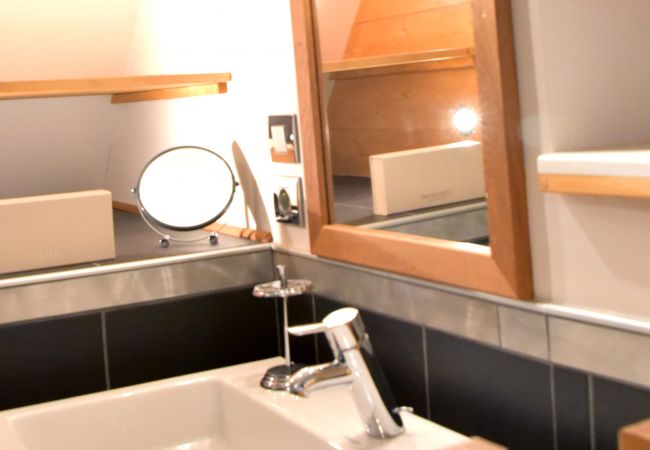 Appartement à Val-d´Isère - L'ALBARON 3CH,WIFI,PARKING, 100 m PISTES Appartement à Val-d´Isère - L'ALBARON 3CH,WIFI,PARKING, 100 m PISTES