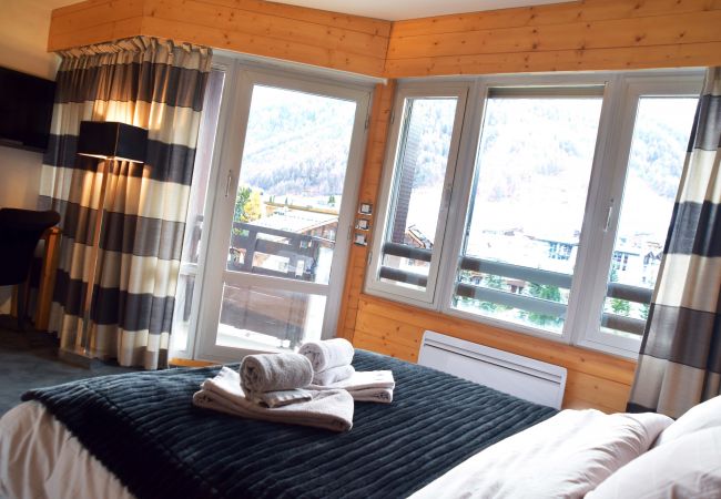 Appartement à Val-d´Isère - L'ALBARON 3CH,WIFI,PARKING, 100 m PISTES Appartement à Val-d´Isère - L'ALBARON 3CH,WIFI,PARKING, 100 m PISTES