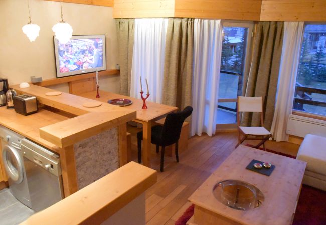Appartement à Val-d´Isère - L'ALBARON 3CH,WIFI,PARKING, 100 m PISTES Appartement à Val-d´Isère - L'ALBARON 3CH,WIFI,PARKING, 100 m PISTES