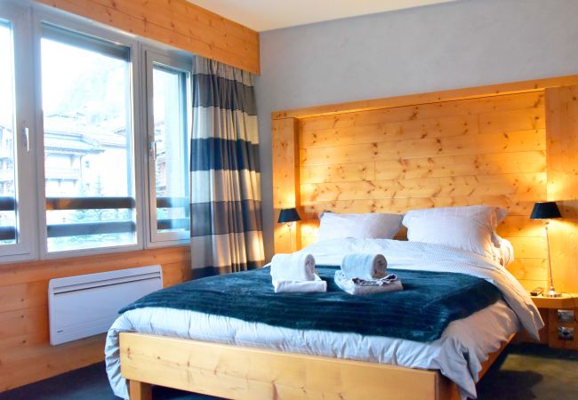 Appartement à Val-d´Isère - L'ALBARON 3CH,WIFI,PARKING, 100 m PISTES Appartement à Val-d´Isère - L'ALBARON 3CH,WIFI,PARKING, 100 m PISTES