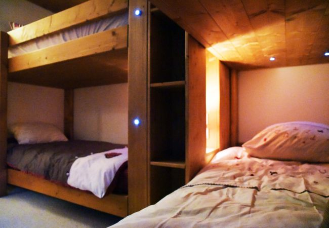 Appartement à Val-d´Isère - L'ALBARON 3CH,WIFI,PARKING, 100 m PISTES Appartement à Val-d´Isère - L'ALBARON 3CH,WIFI,PARKING, 100 m PISTES