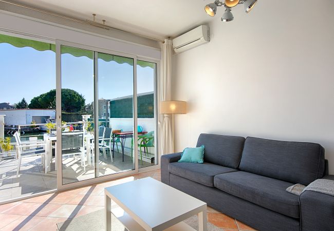 Villa à Empuriabrava - VILLA PORT DEL SOL 3CH, WIFI, PARKING , AMARRE Villa à Empuriabrava - VILLA PORT DEL SOL 3CH, WIFI, PARKING , AMARRE