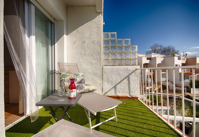 Villa à Empuriabrava - VILLA PORT DEL SOL 3CH, WIFI, PARKING , AMARRE Villa à Empuriabrava - VILLA PORT DEL SOL 3CH, WIFI, PARKING , AMARRE