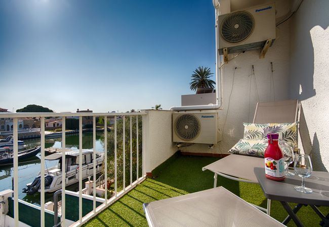 Villa à Empuriabrava - VILLA PORT DEL SOL 3CH, WIFI, PARKING , AMARRE Villa à Empuriabrava - VILLA PORT DEL SOL 3CH, WIFI, PARKING , AMARRE