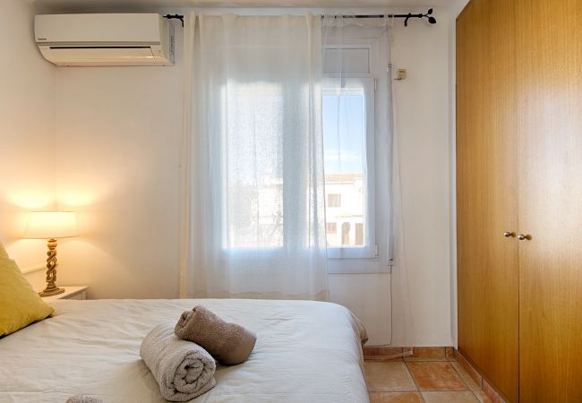 Villa à Empuriabrava - VILLA PORT DEL SOL 3CH, WIFI, PARKING , AMARRE Villa à Empuriabrava - VILLA PORT DEL SOL 3CH, WIFI, PARKING , AMARRE